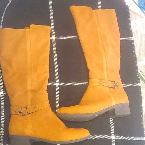 Brown Nautica sz 10 - Picture 1 of 1